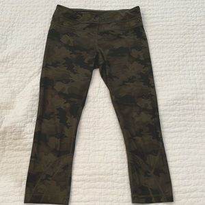 Classic Camo Cropped Lululemon leggings